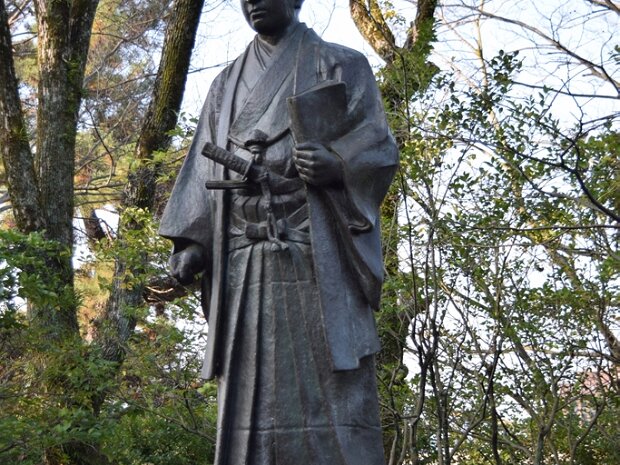 阿部正弘 福山城(広島県福山市丸之内1丁目) 福山藩主として藩政の改革を行いました。その後、ペリー来航時及び日米和親条約締結時は老中を務めていました。