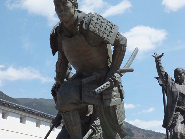 那須信吾 維新の門（高知県高岡郡梼原町川西路2352-1)