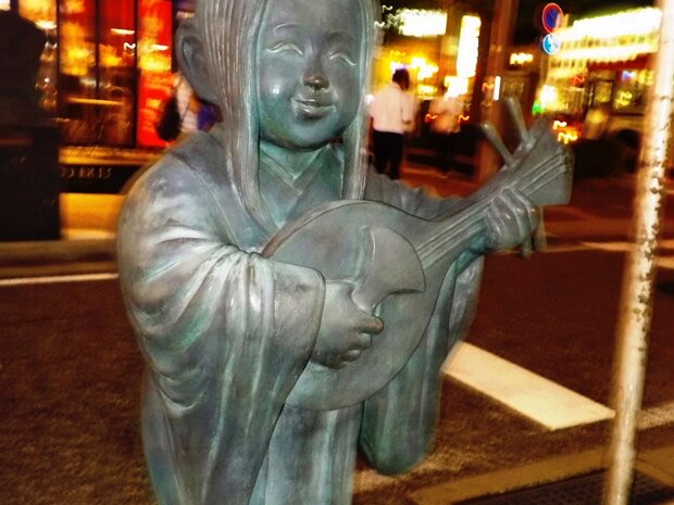 七福神(しちふくじん) 室町時代後期から続く民間信仰で、大黒天（だいこくてん）、毘沙門天（びしゃもんてん）、恵比寿天（えびすてん）、寿老人（じゅろうじん）、福禄寿（ふくろくじゅ）、弁財天（べんざいてん）、布袋尊（ほていそん）のことをいいます。