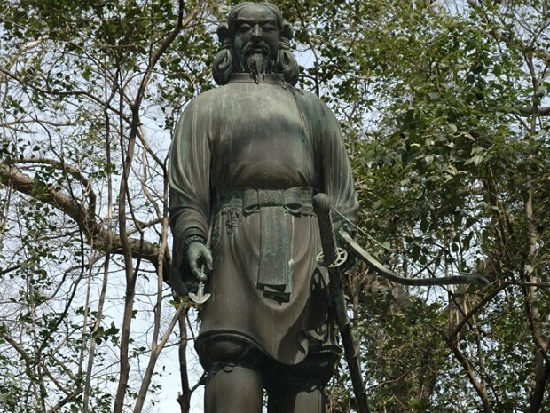 神武天皇 豊橋公園(愛知県豊橋市)