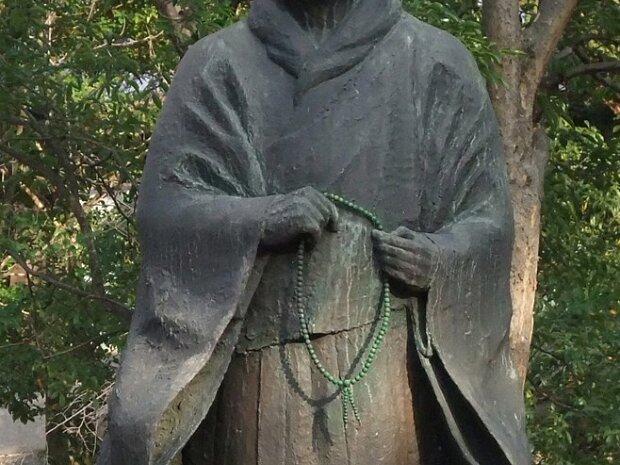 親鸞 大谷本廟(京都市東山区五条橋東6丁目514)