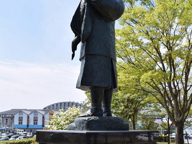 長谷川等伯（はせがわとうはく)[1539～1610年] 石川県七尾で生まれた安土桃山時代の画家です。代表作の「松林図屏風」は国宝となっている屏風画です。