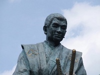 山内一豊と妻  城山公園（岐阜県郡上市八幡町柳町一の平) 