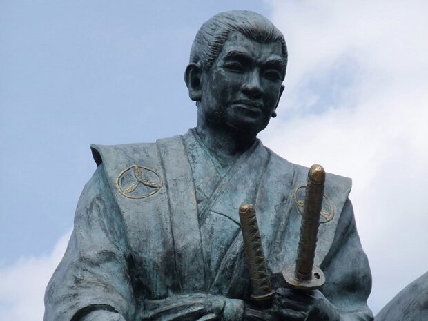山内一豊と妻 城山公園（岐阜県郡上市八幡町柳町一の平)